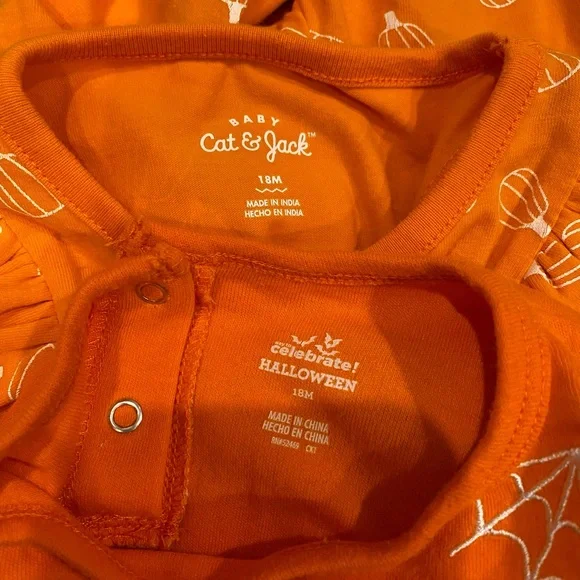 Pumpkin One Piece Sets 18M - Picture 9 of 9